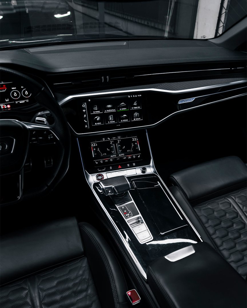 AUDI RS6 AVANT PERFORMANCE